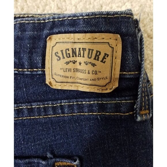Levi's~Women's Size 12M~Blue Denim Mid Rise Boot Cut Jeans. - Picture 3 of 9
